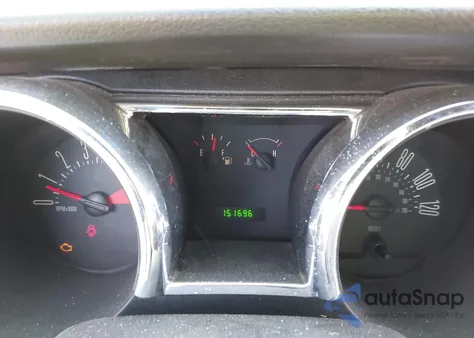 2005 Ford Mustang V6 Deluxe/V6 Premium из США, поврежденный, VIN 1ZVFT80N255136181